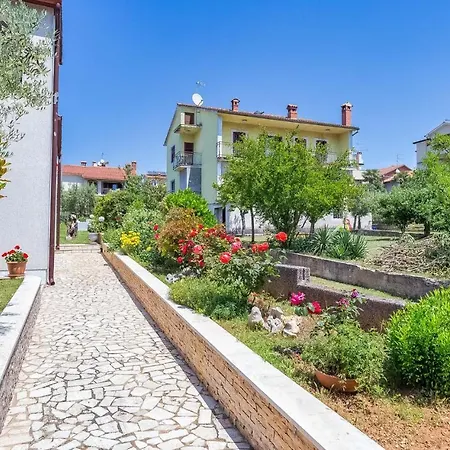 Lili Apartment Porec Exterior photo